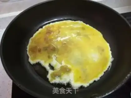Make Scrambled eggs step 2