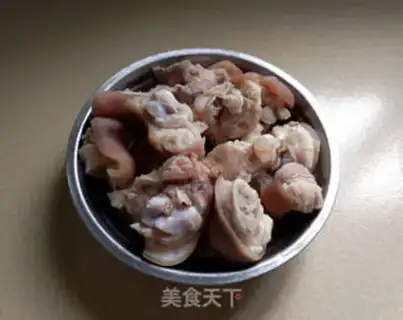 Make Peanut pig hoof step 3