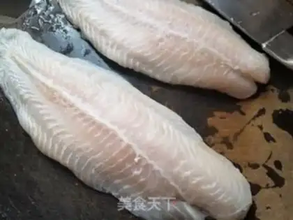 Make Eggs and fried fish step 0