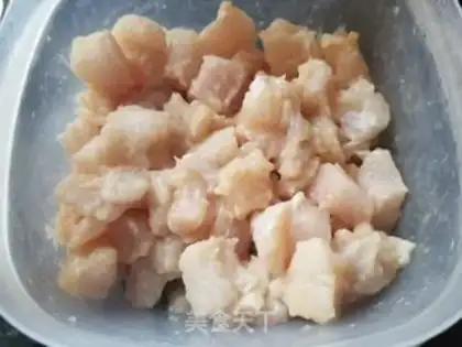 Make Eggs and fried fish step 1