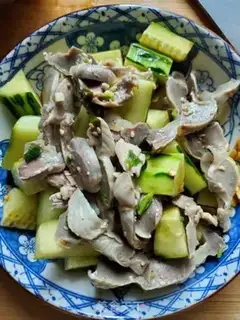 Make A cucumber with a chicken kidney step 3