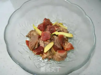 Make Red beef noodles step 1