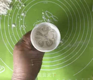 Make A tea lotion yolk cake step 9