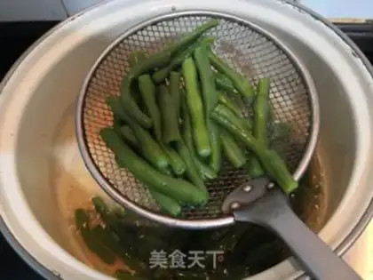 Make Garlic beans step 4