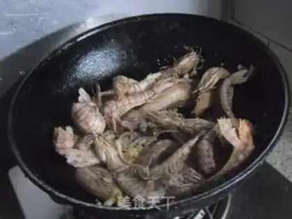 Make Garlic shrimp crawling step 10