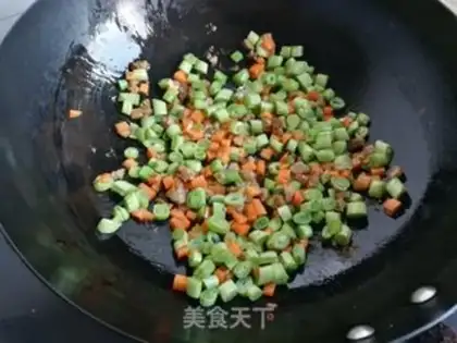 Make Beef bean horned rice step 3