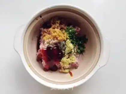 Make Squeeze meat mooncake step 1