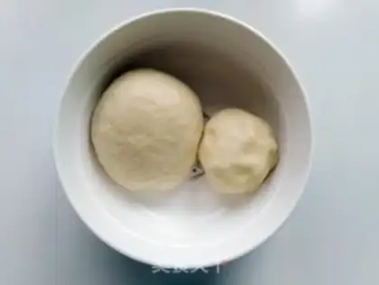 Make Squeeze meat mooncake step 5