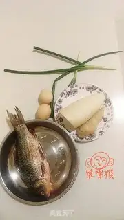 Make Omelette radish, white soup, fish soup step 0