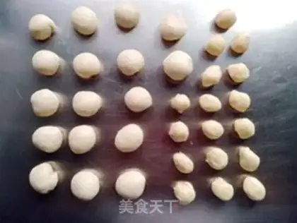 Make Squeeze meat mooncake step 6