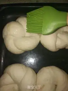 Make Onion pine bread step 15