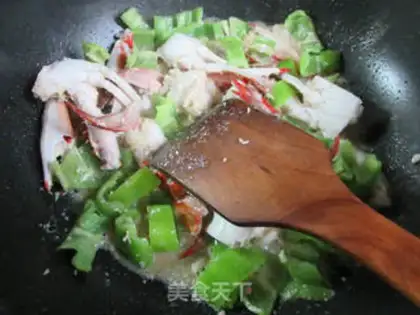 Make Crab with pepper step 6