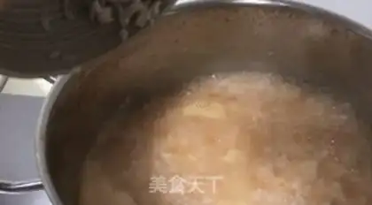 Make Pizza of tomato fish step 6