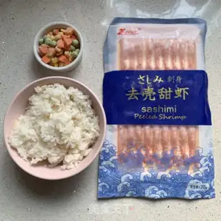 Make Soy shrimp fried rice step 1