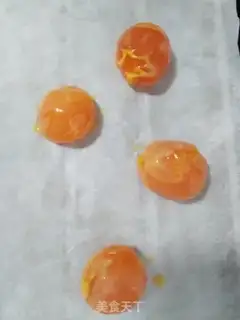 Make Green bean saloon mooncake step 7