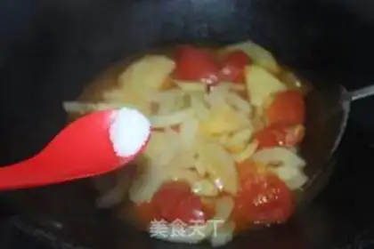 Make Tomato potatoes burning old cucumbers step 4