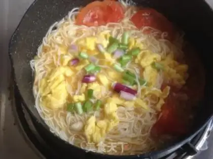 Make Tomato egg noodles step 7