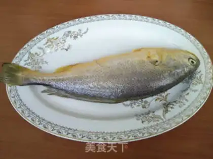 Make Home-cooked yellowfish step 0