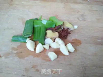 Make Home-cooked yellowfish step 3
