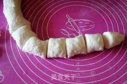 Make Crystal fruit mooncake step 4