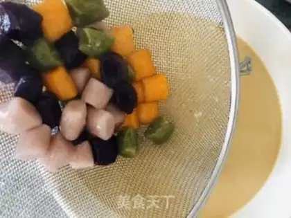 Make Hong Kong-style milk tea taco round step 8
