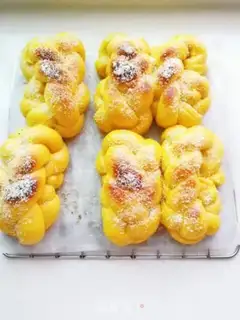 Make Pumpkin coconut braid bread step 13