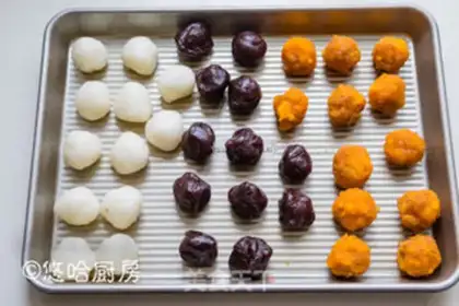 Make A lunar cake step 9