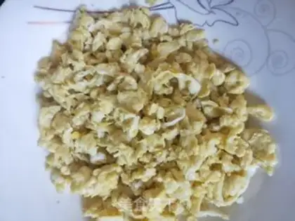 Make Ham eggs for rice step 1
