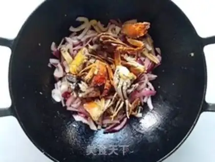 Make Curry burning crabs step 8