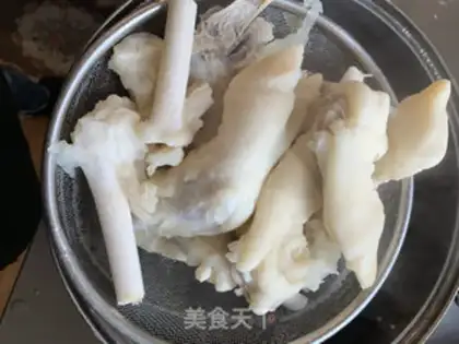 Make Spicy goat hoof step 0