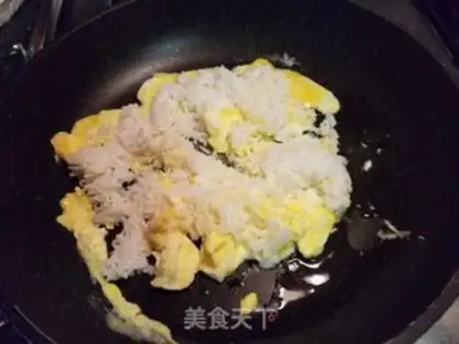 Make Soy sauce, fried rice step 1