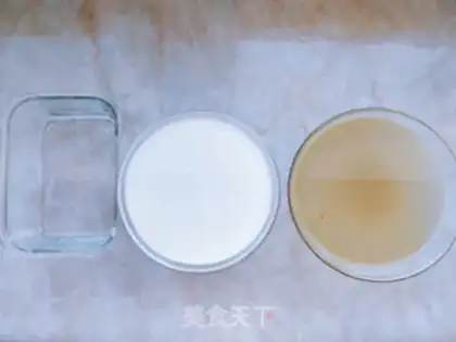 Make Coconut crystal cinnamon cake step 4