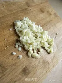 Make Hot oil for garlic and cheese step 2