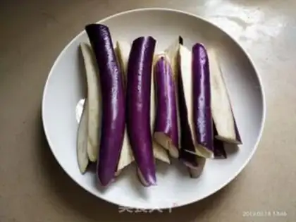 Make Hot oil for garlic and cheese step 3
