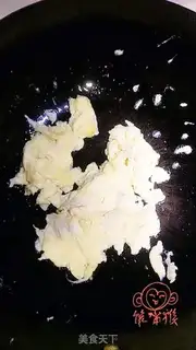 Make Fried eggs with moss step 3