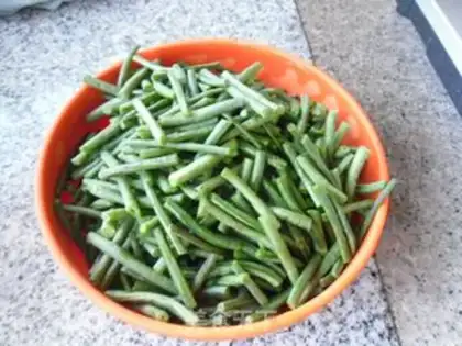 Make Five flowers for beans step 0