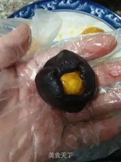 Make ♪ Oomey red bean moon cake ♪ step 10