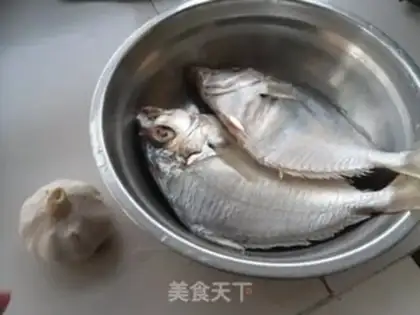 Make Garlic fried the fish step 0