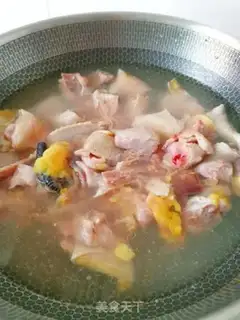 Make Lotus chicken soup step 1