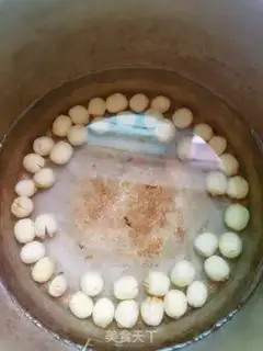 Make Lotus chicken soup step 2