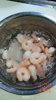 Make Fresh fruit saloon shrimp ball step 3