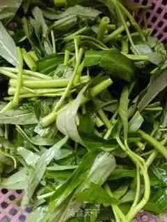 Make Garlic cabbage step 1