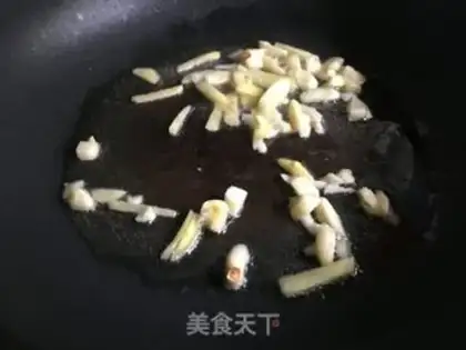 Make Onion onion, black-muck beef sausage step 3