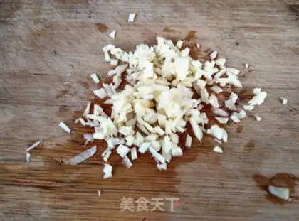 Make Sesame sauce and acne step 1