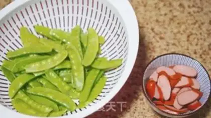 Make Dutch bean fried table sausage step 0
