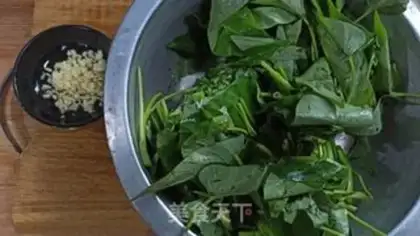 Make Garlic cabbage step 0