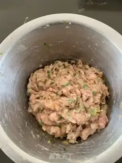 Make Fresh meat mooncake step 3