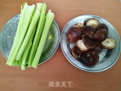 Make Fry mushrooms step 0
