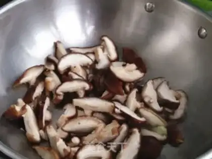 Make Fry mushrooms step 3