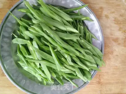 Make Five flowers for lentils step 0